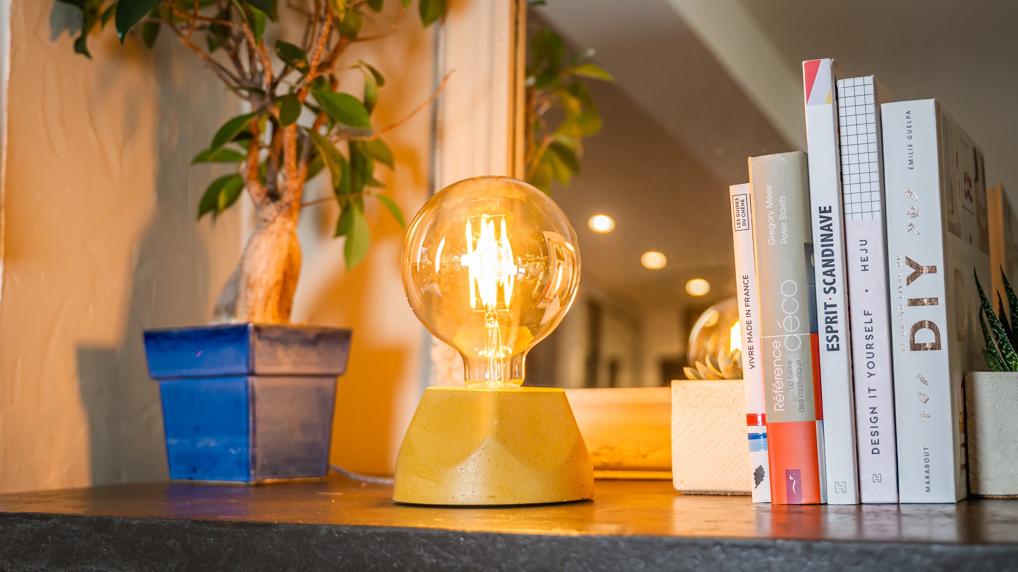 Lampe Hexagone - Béton Jaune