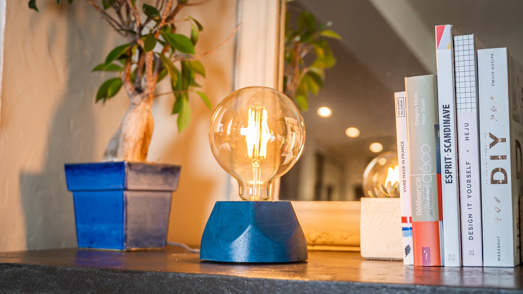 Lampe Hexagone - Béton Bleu pétrole
