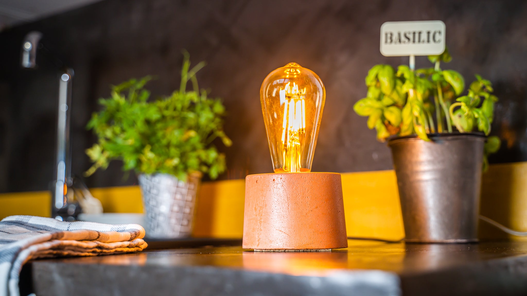 Lampe Cylindre - Béton Orange