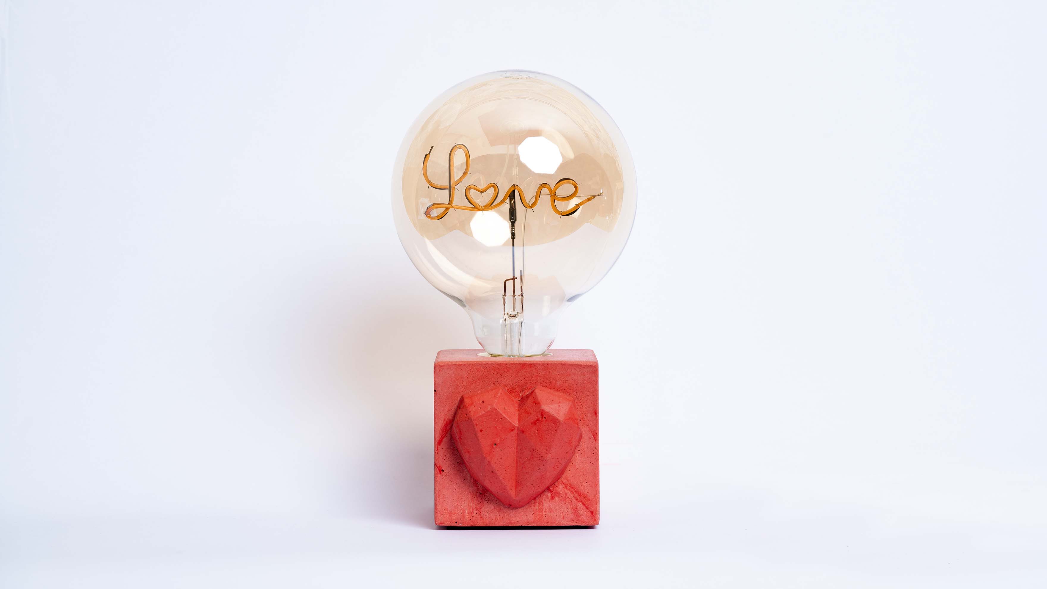 Lampe Love - Béton Rouge