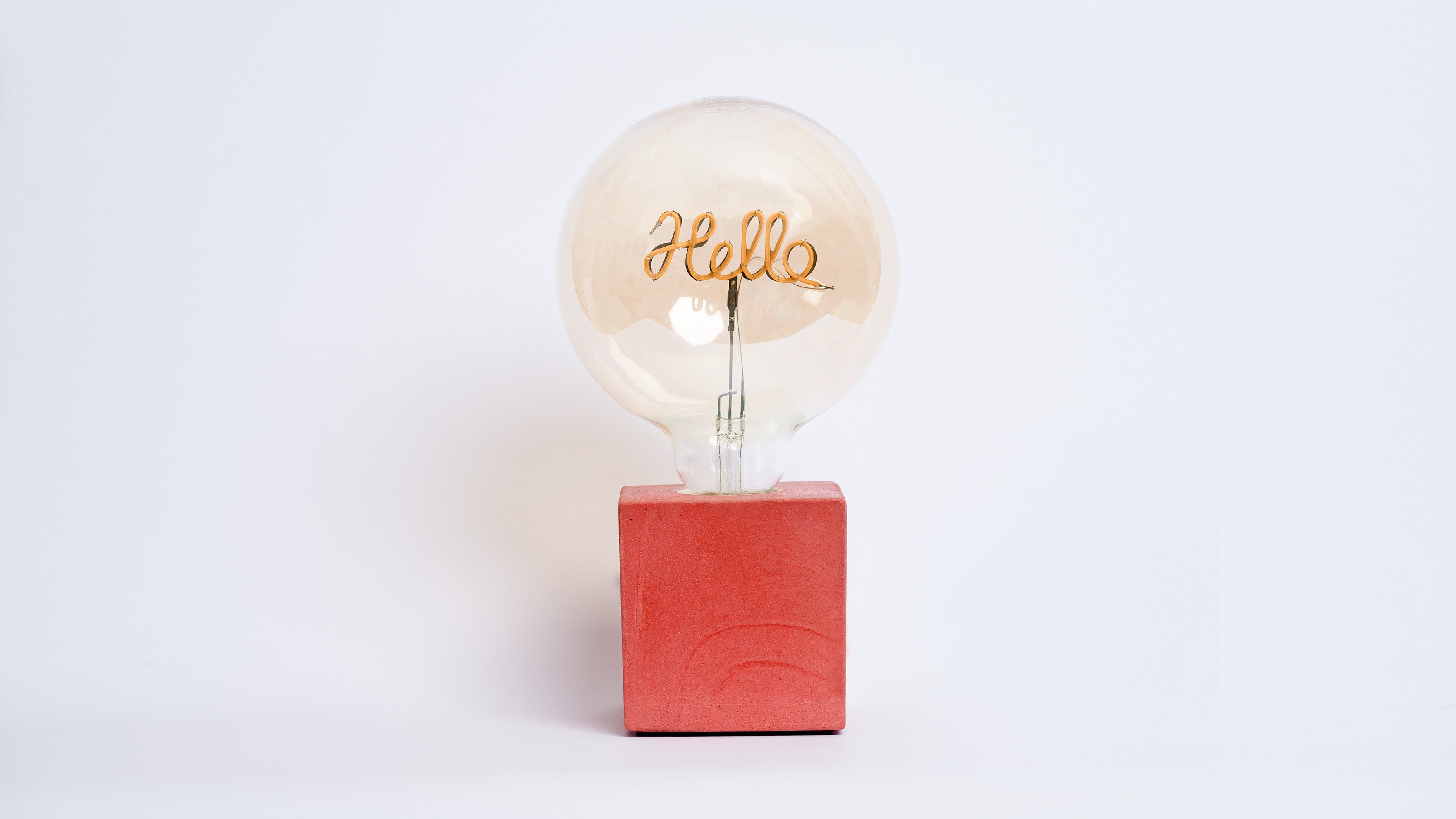 Lampe Hello - Béton Rouge