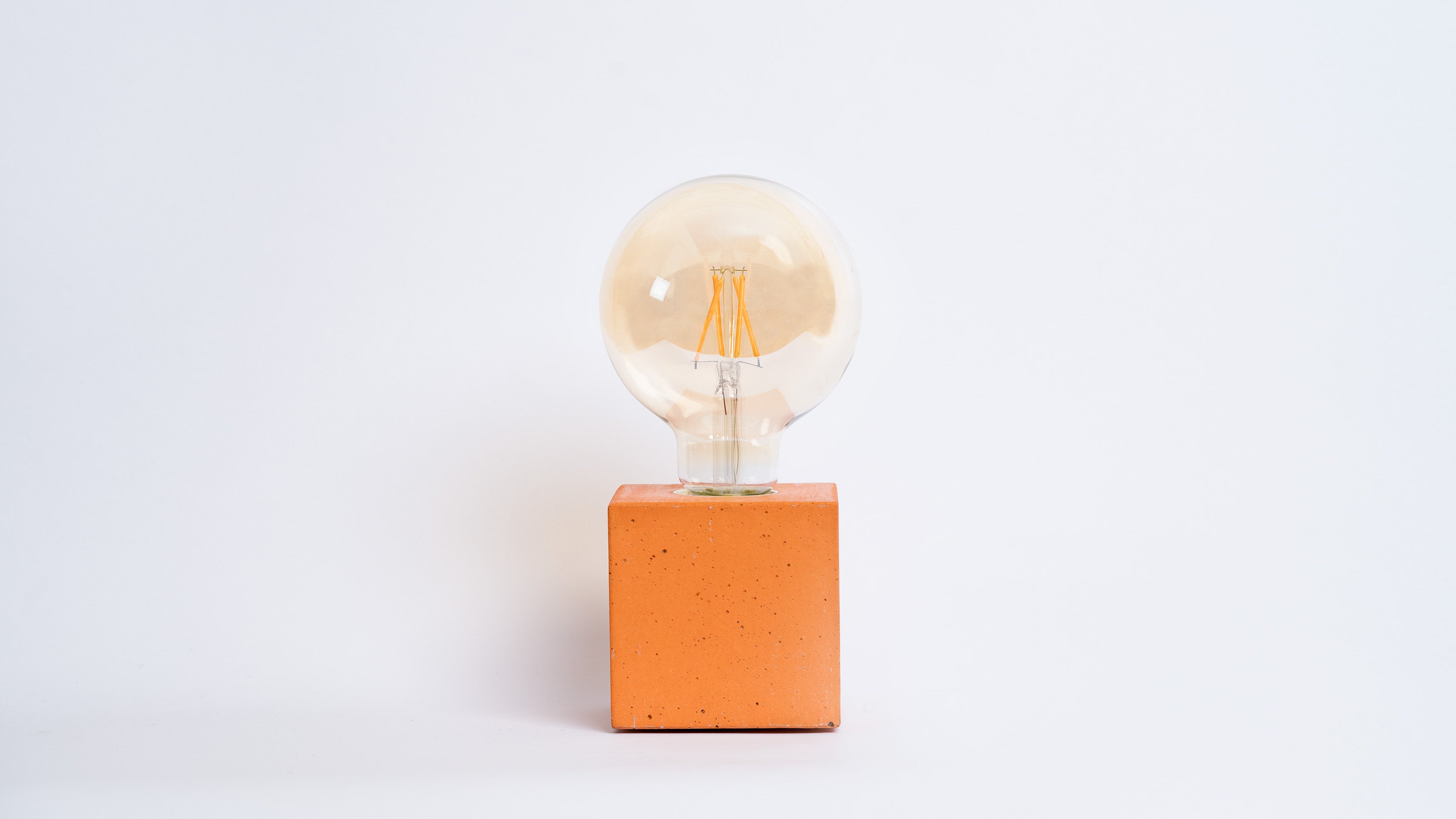 Lampe Cube - Béton Orange