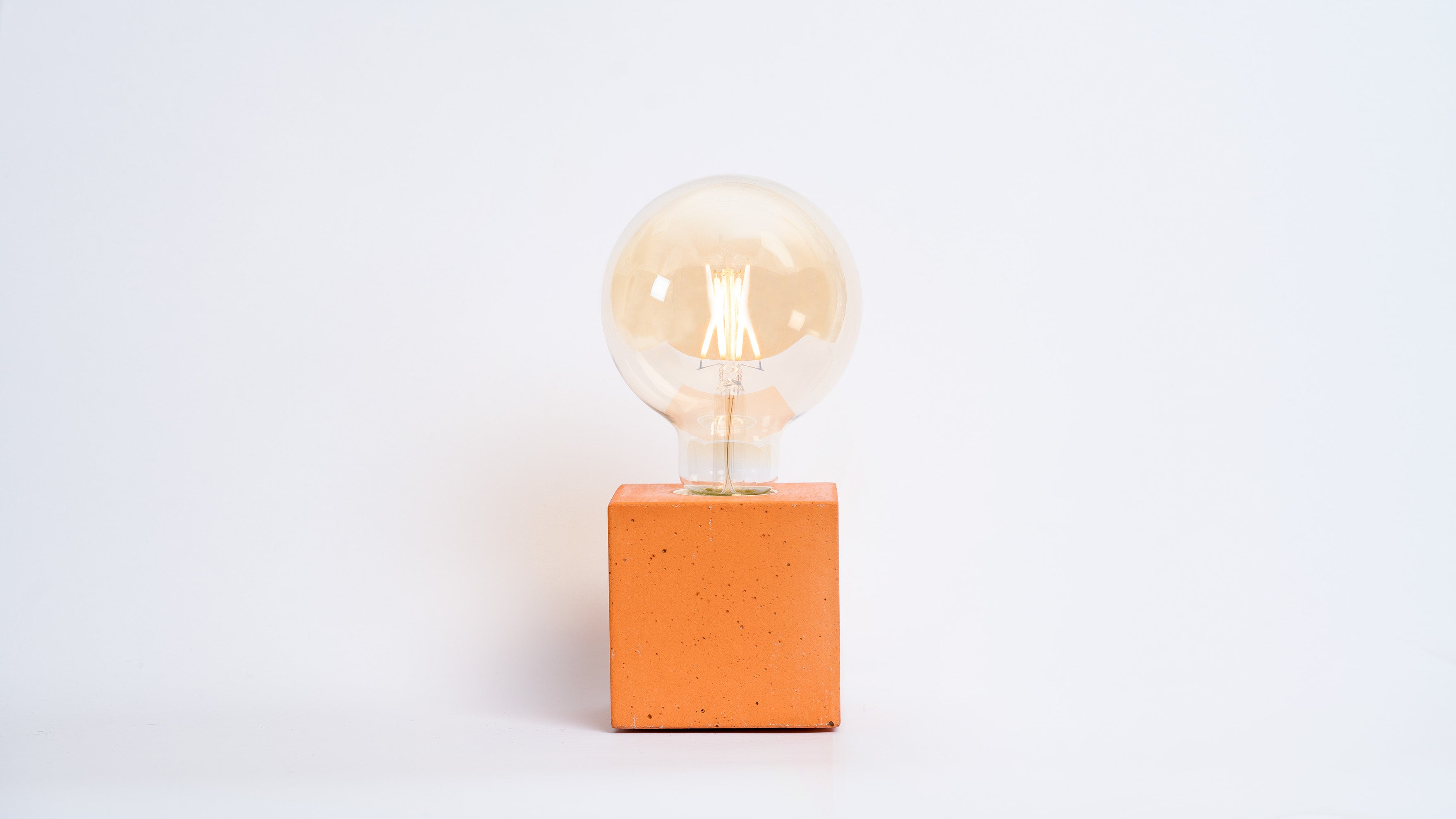 Lampe Cube - Béton Orange