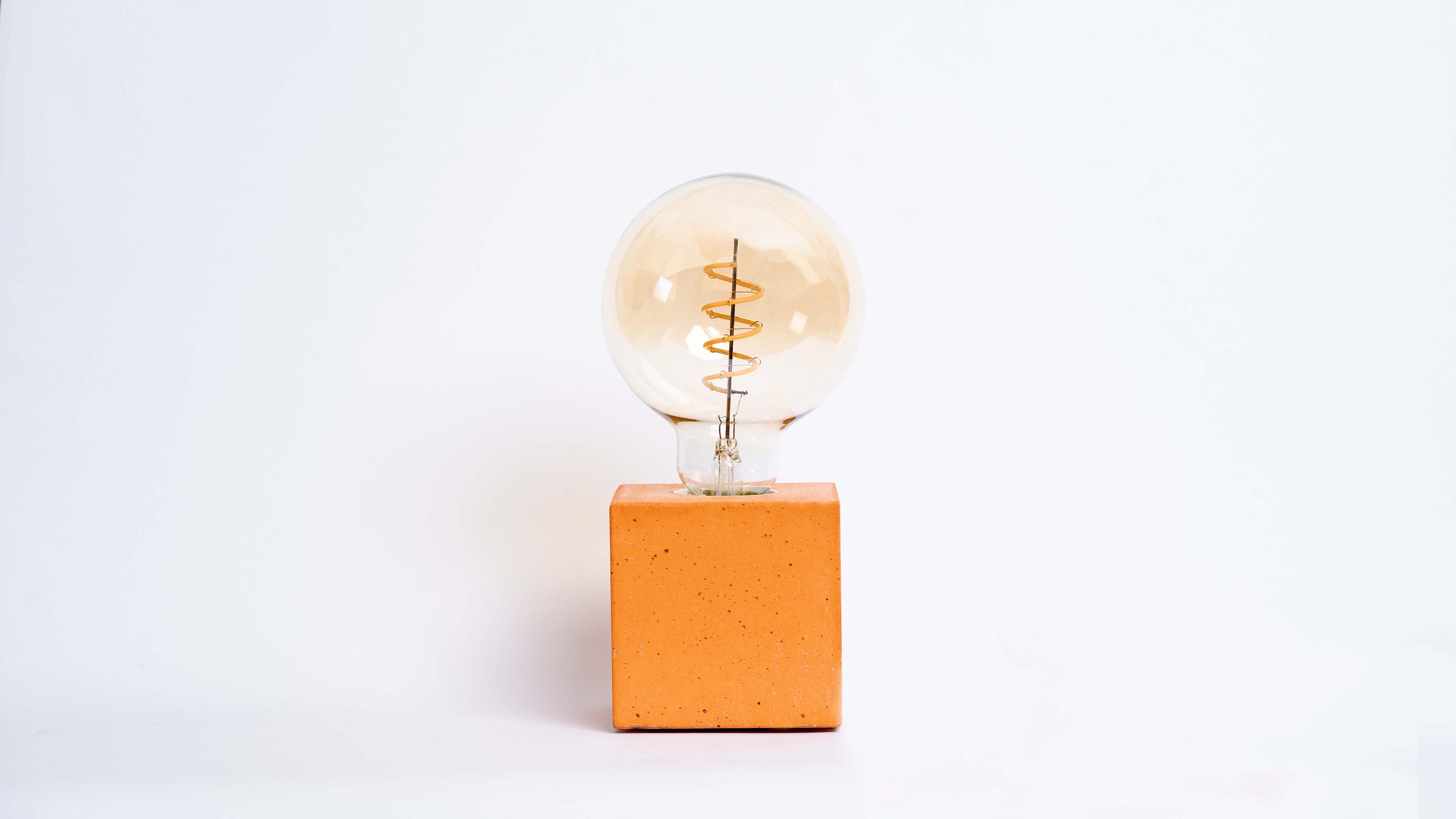 Lampe Cube - Béton Orange
