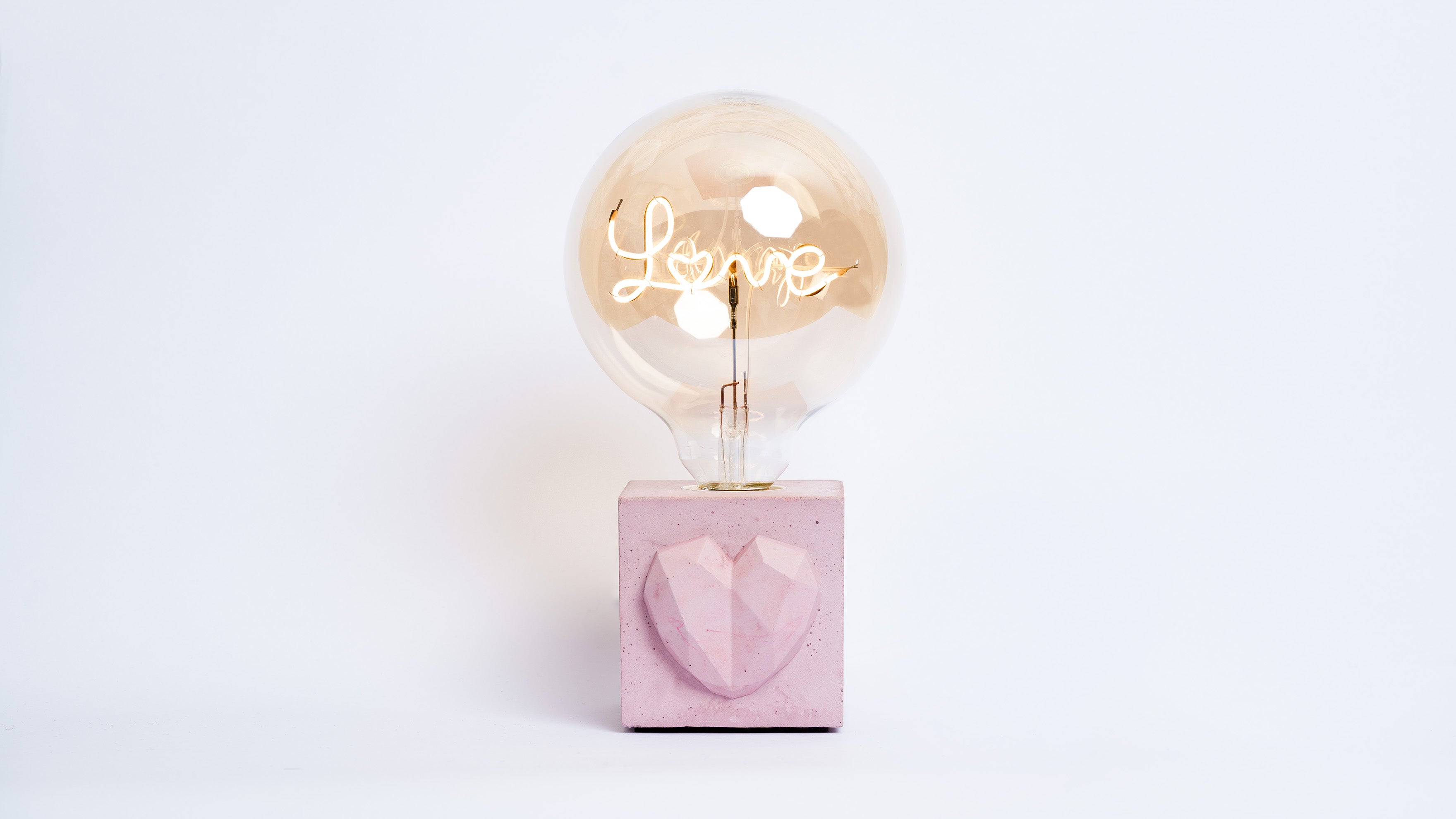 Lampe Love - Béton Rose Pastel