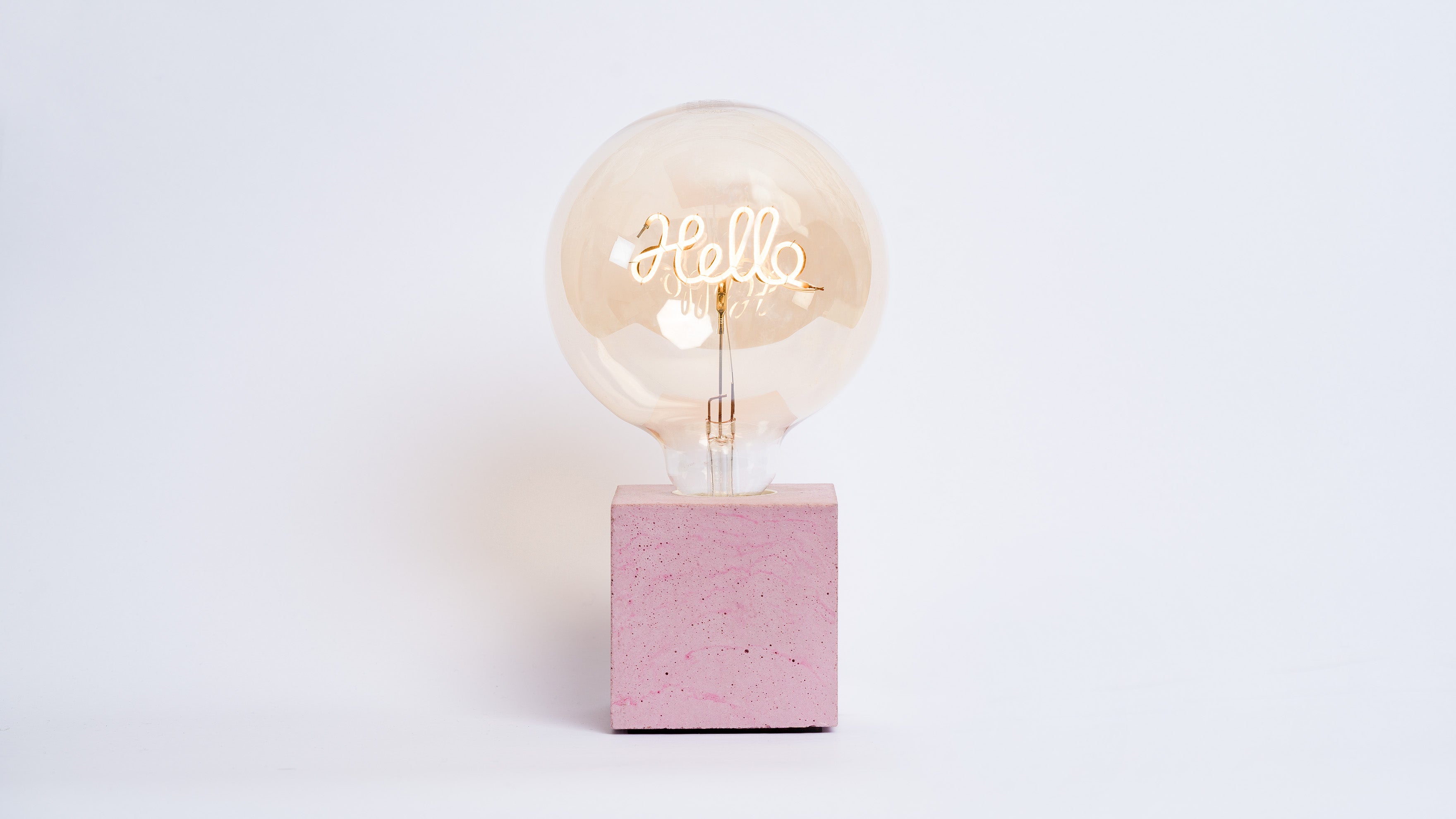 Lampe Hello - Béton Rose Pastel