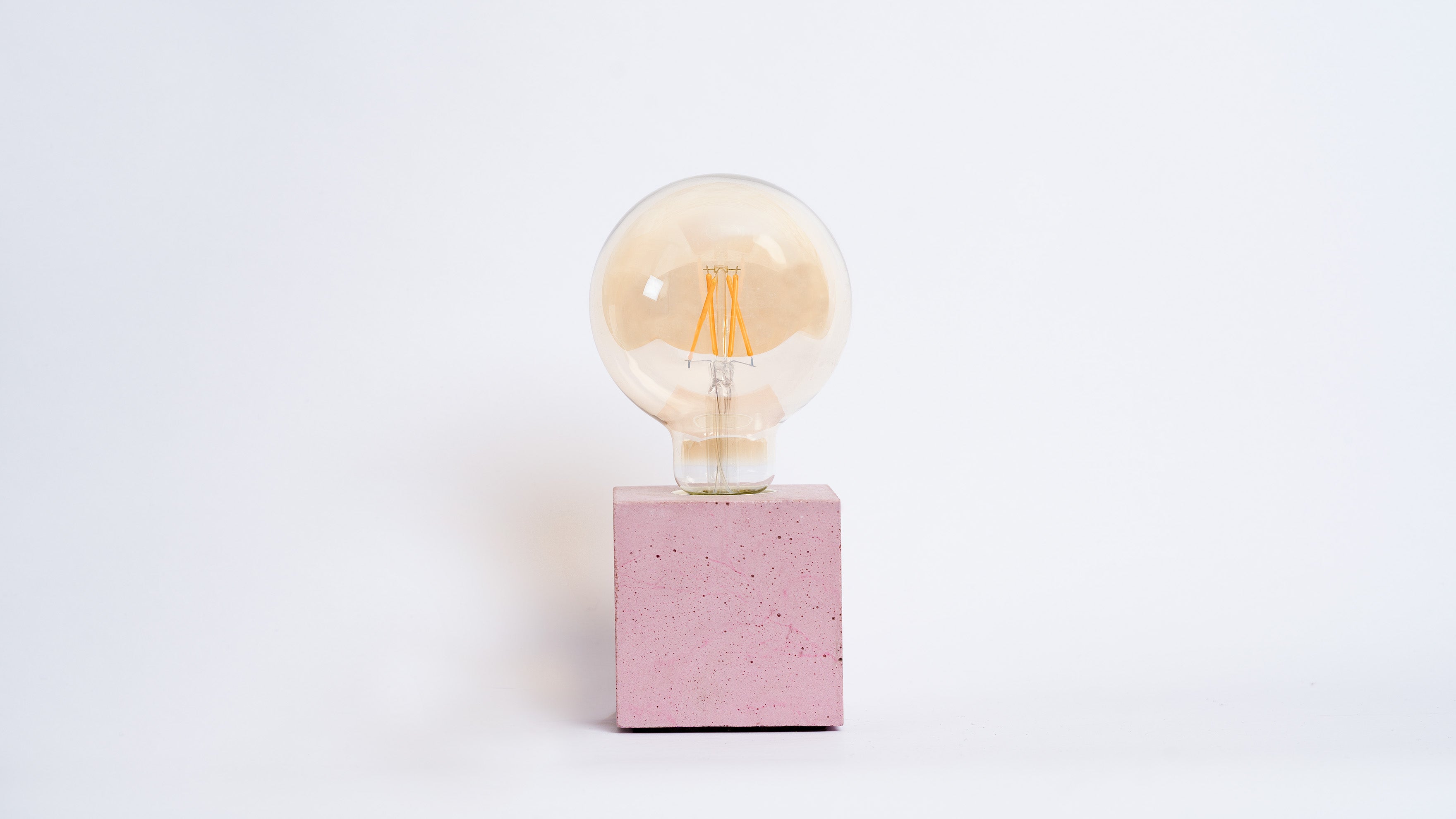 Lampe Cube - Béton Rose Pastel
