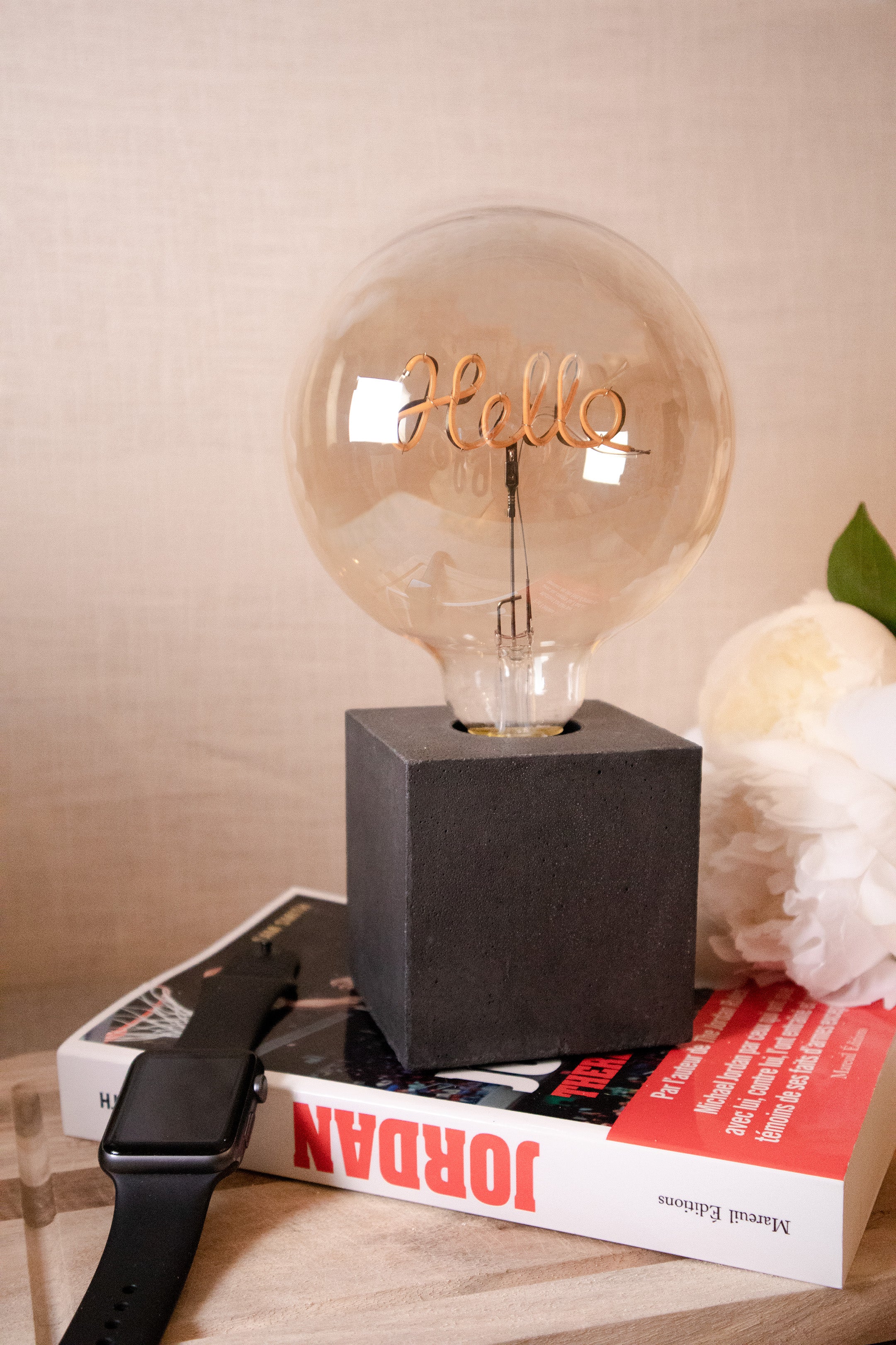 Lampe Hello - Béton Anthracite