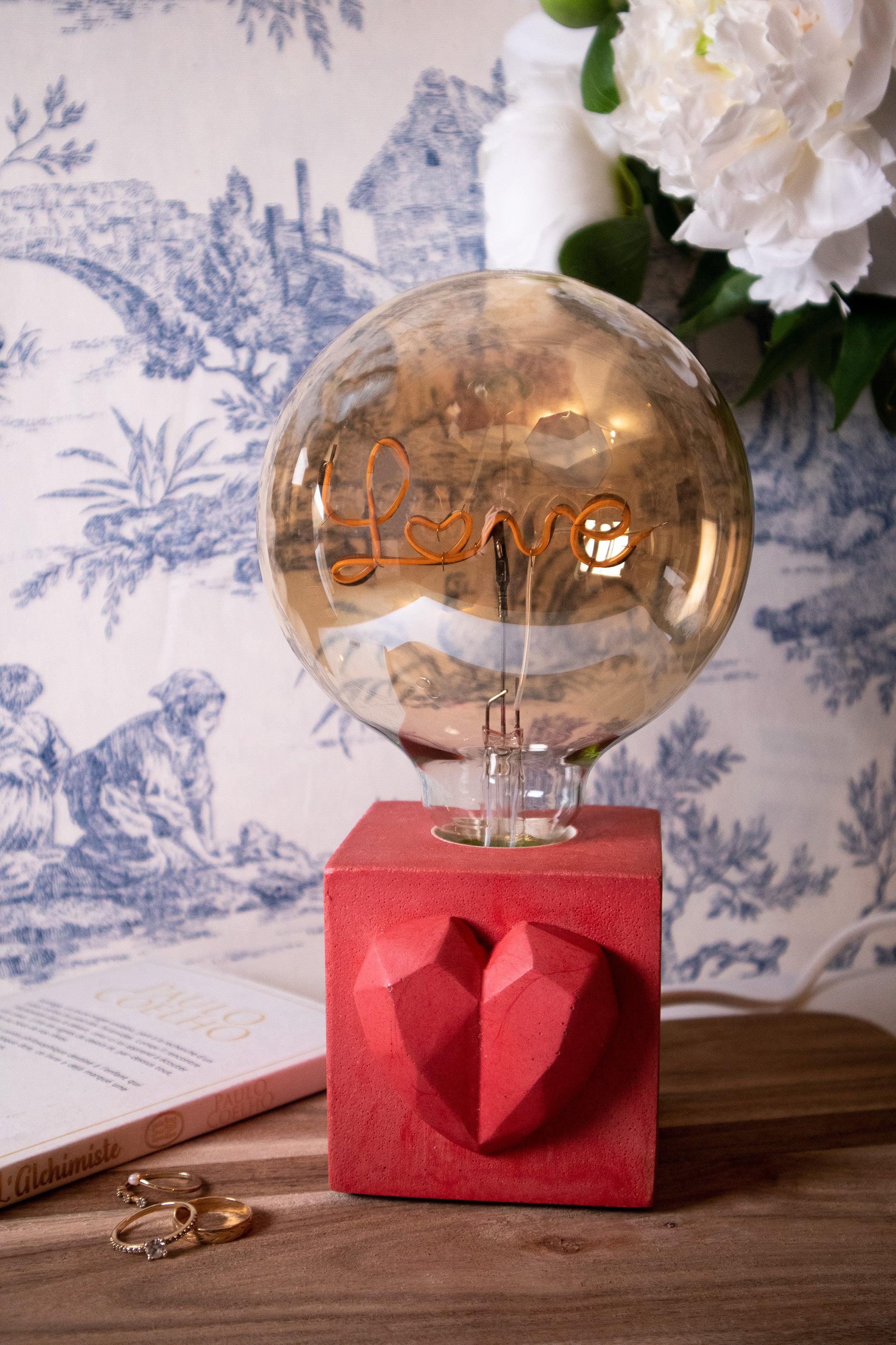 Lampe Love - Béton Rouge