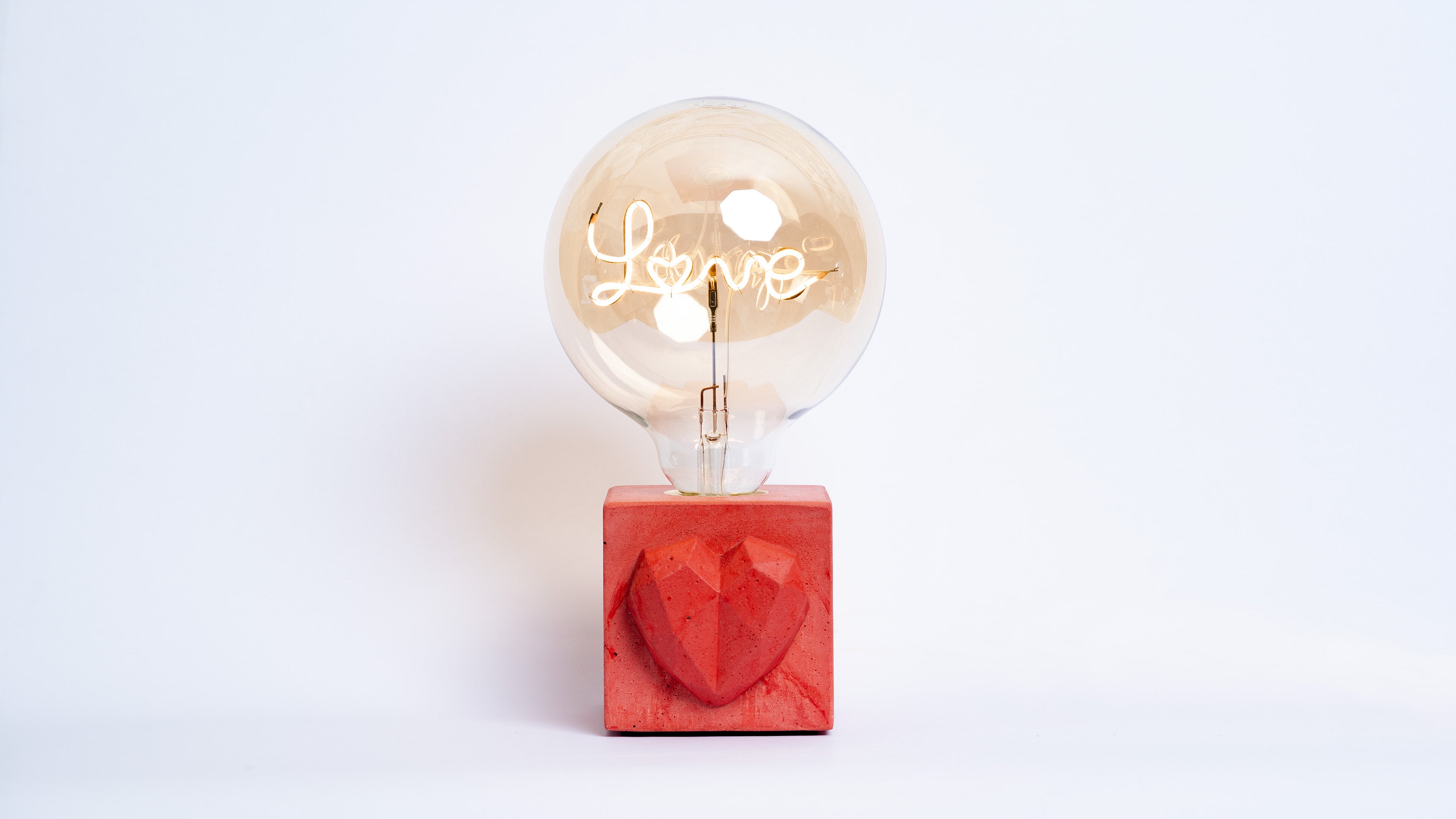 Lampe Love - Béton Rouge
